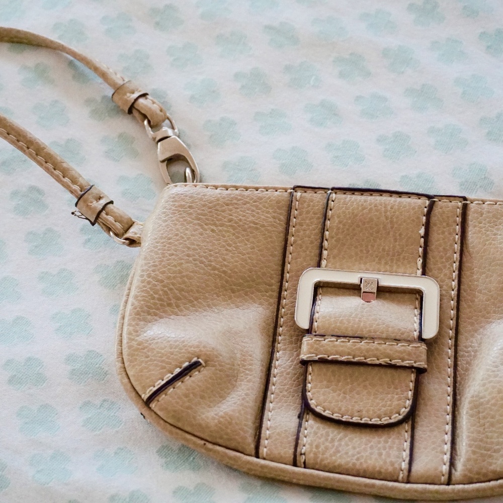 New York & Company | Cream | Wristlet | Clutch